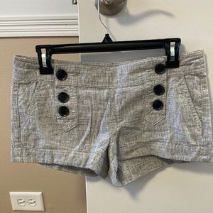 Twill shorts with buttons